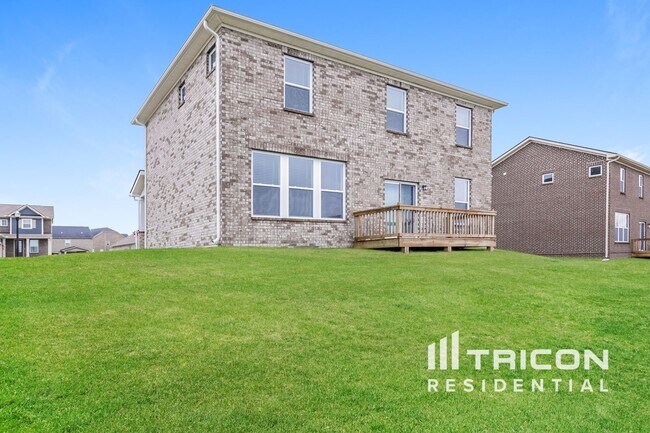 Building Photo - 350 Park Glen Dr