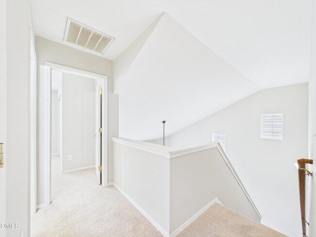 Building Photo - 302 Meeting Hall Dr