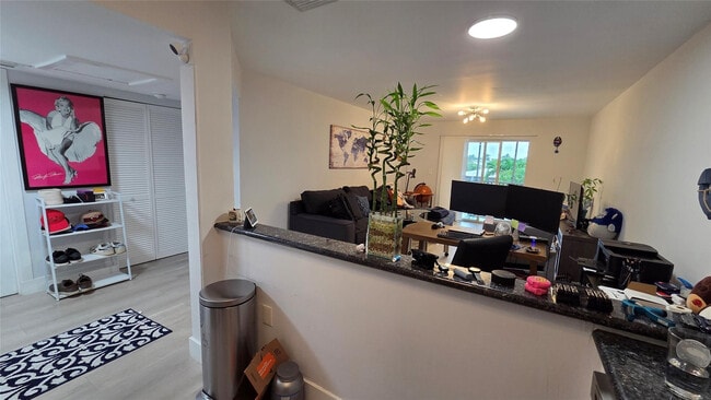 Building Photo - 101 E McNab Rd