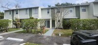 Building Photo - 765 Crystal Lake Dr
