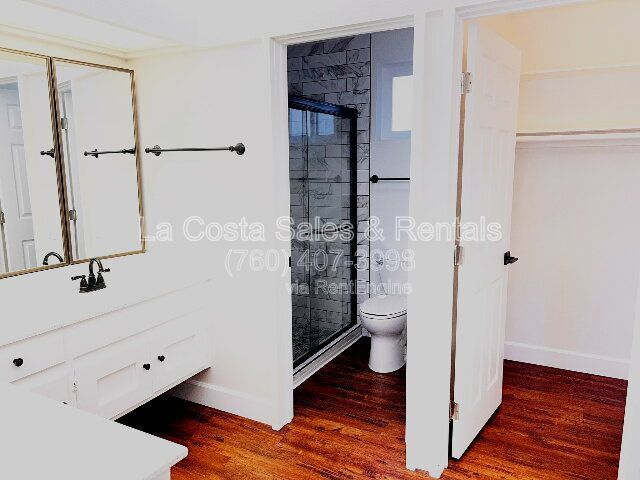 Building Photo - 2204 Plaza De Las Flores Plz