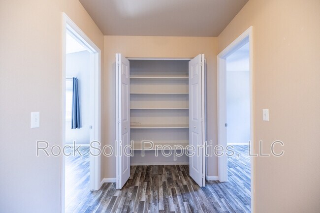 Building Photo - 1113 Banjo Ct