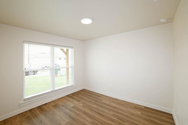 Building Photo - 2901 Ranch House Rd