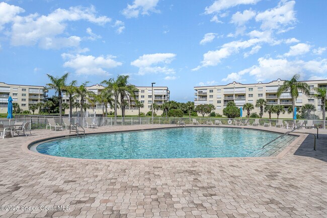Building Photo - 8871 Lake Dr