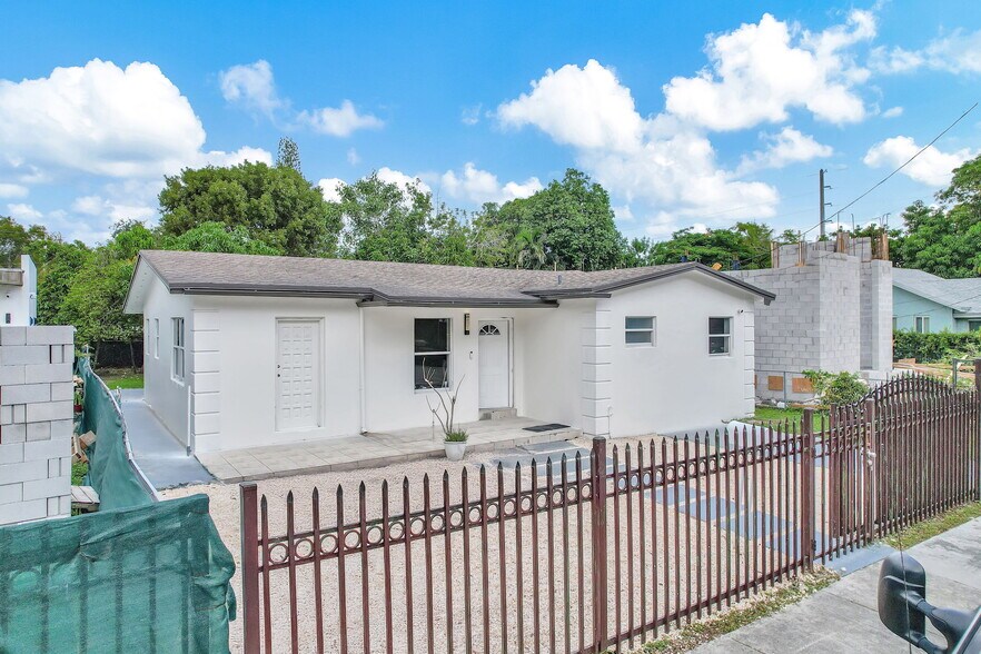 Building Photo - 341 NW 43rd St