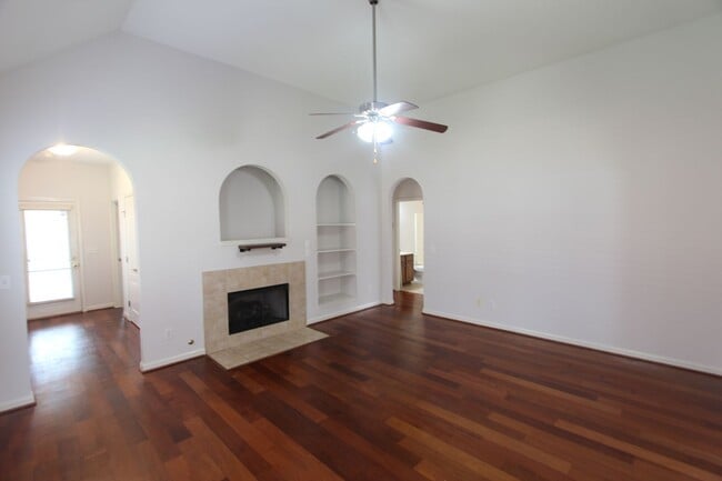 Building Photo - Homewood Area - Oxmoor Glen - Minutes to Downtown & UAB