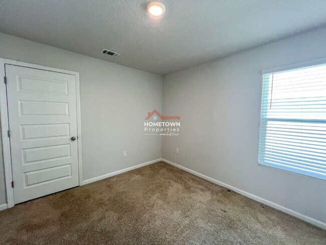 Building Photo - 5257 Peach Dr