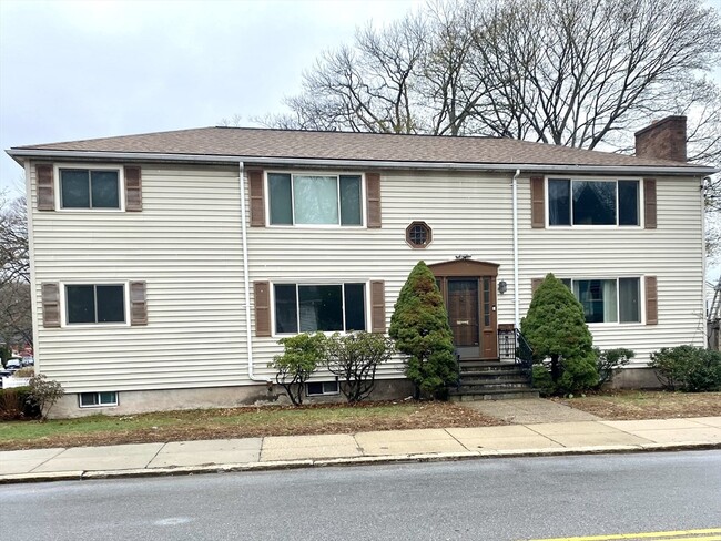 Primary Photo - 640 Lagrange St