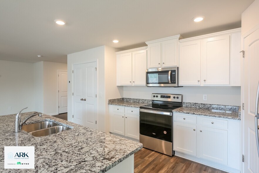 Building Photo - 6026 Mason Tucker Dr