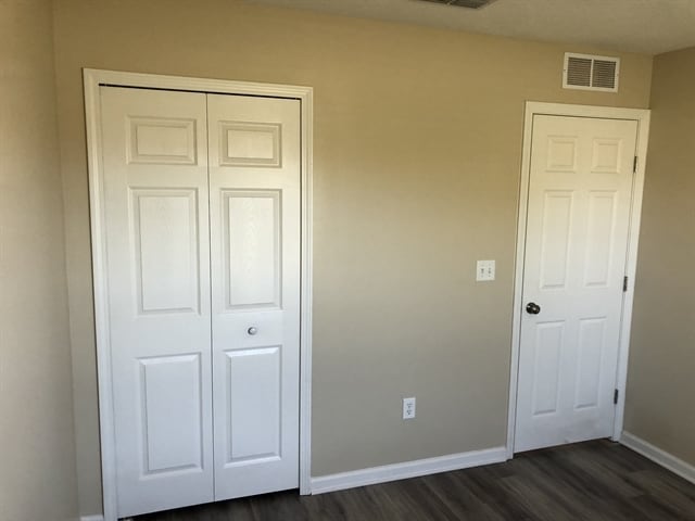 Building Photo - 3201 Ginny Lake Dr