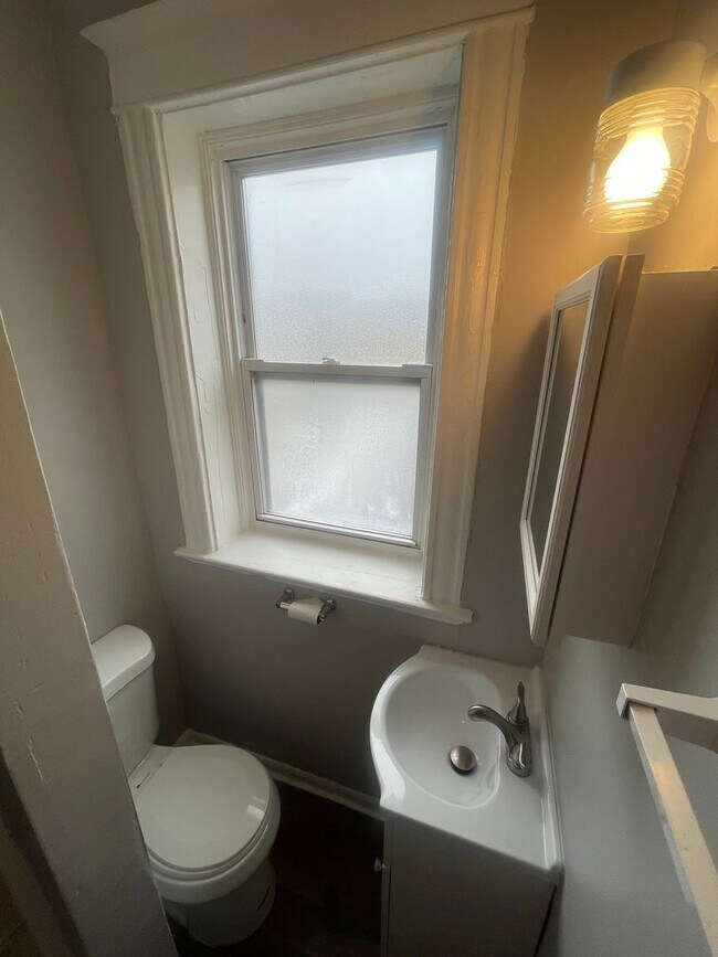 Building Photo - Available Now! One Bedroom Apartment with ...