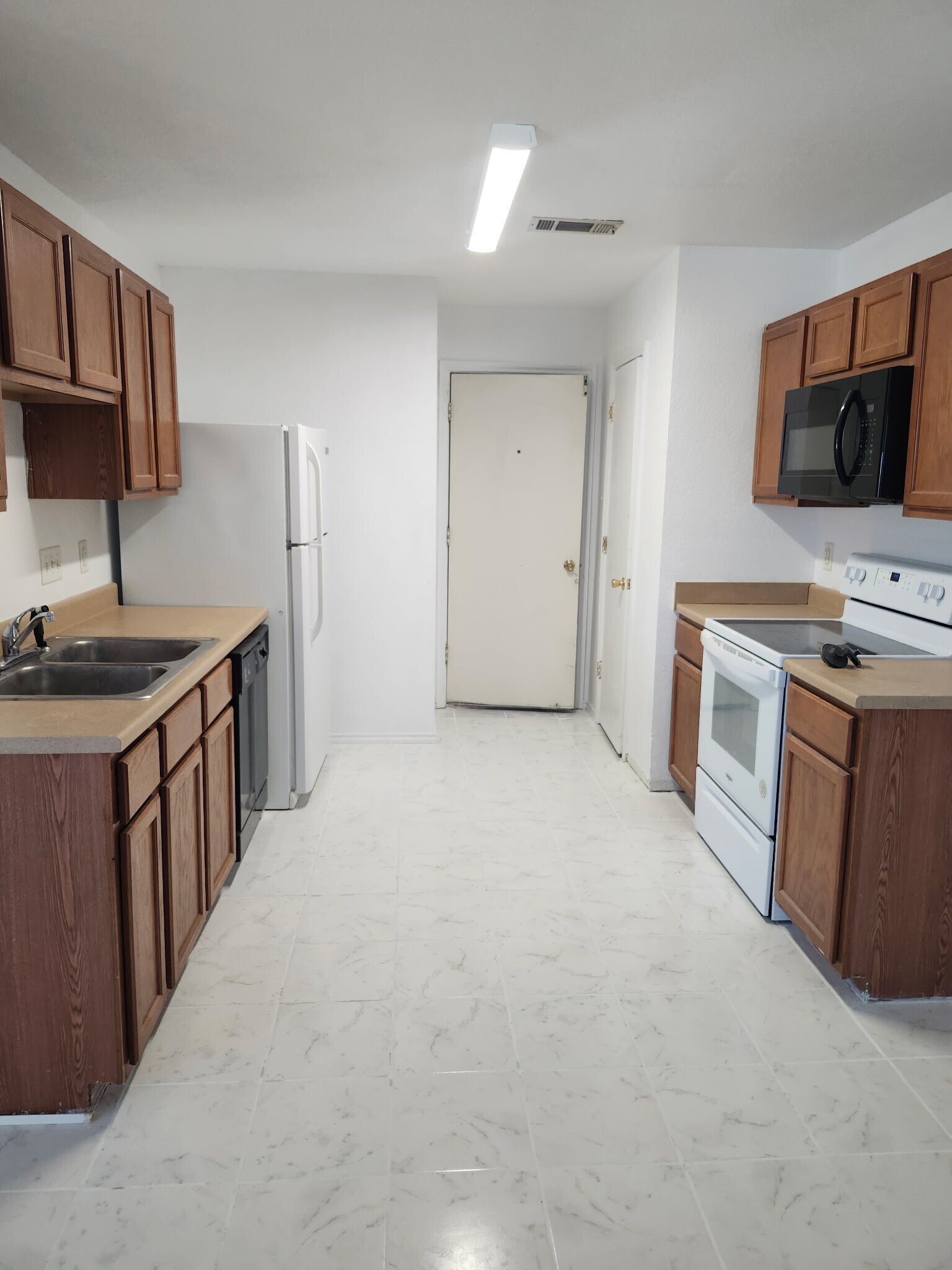 Building Photo - 4305 Hank Dr