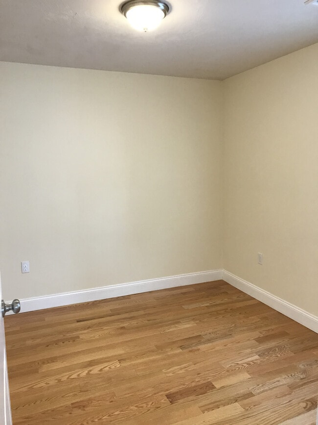 Building Photo - 14-16 Phillips Street