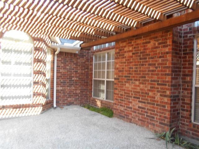 Building Photo - 4804 Holly Berry Dr