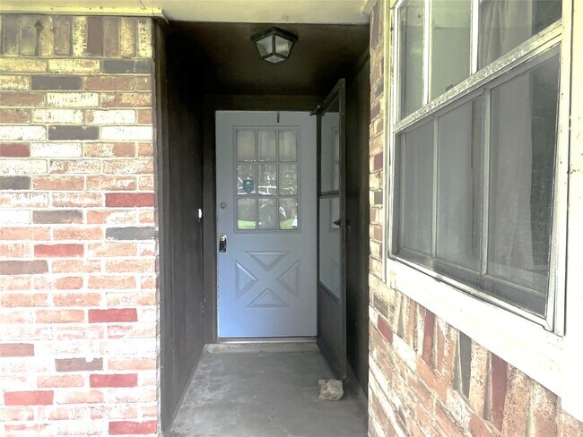 Building Photo - 343 Elder Vista Dr