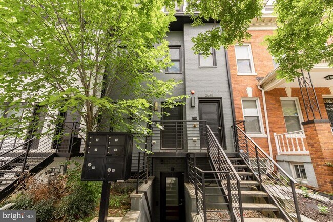 Primary Photo - 2615 University Pl NW