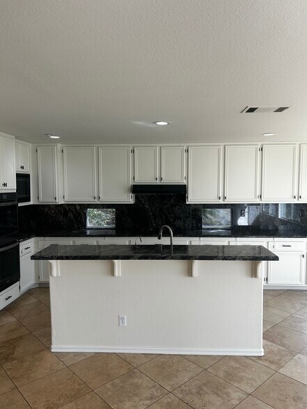 Building Photo - 2544 Fresh Waters Ct