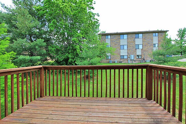 Building Photo - 2831 Hemlock Ct