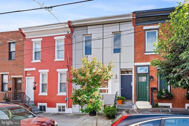 Building Photo - 2222 Oakford St