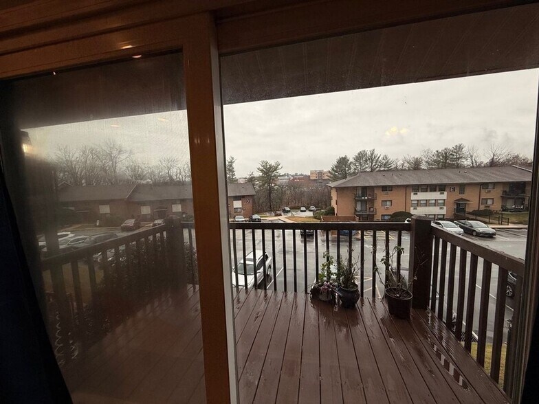 Building Photo - 1016 W Baltimore Pike