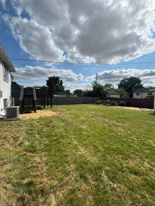 Building Photo - Renovated 5 Bedroom Home-Rare Find