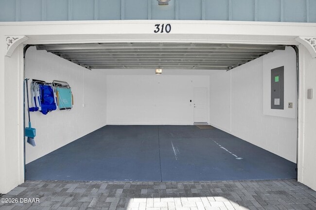 Building Photo - 310 Coral Reef Way