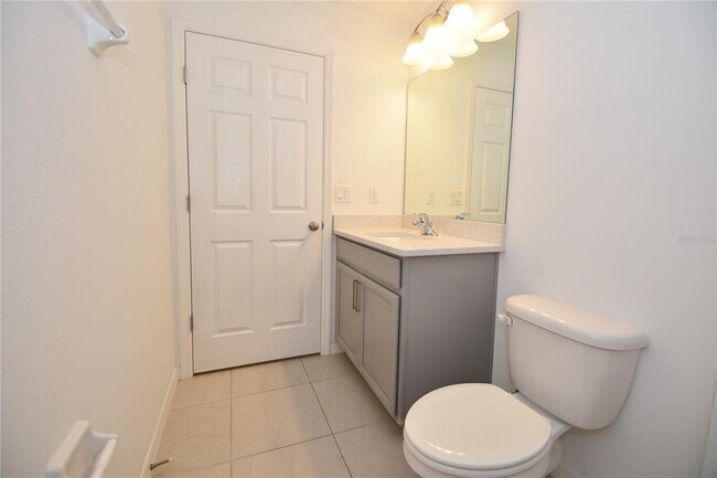 Building Photo - 14 Unimay Ct