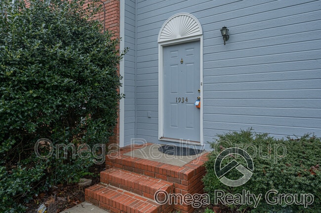 Building Photo - 1934 Live Oak Trce