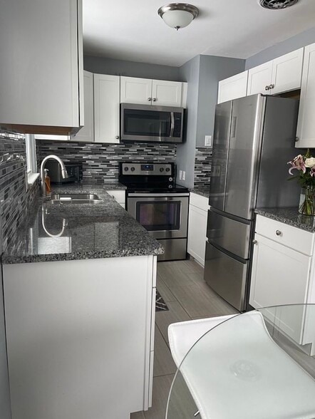 Kitchen - 1148 Beech St