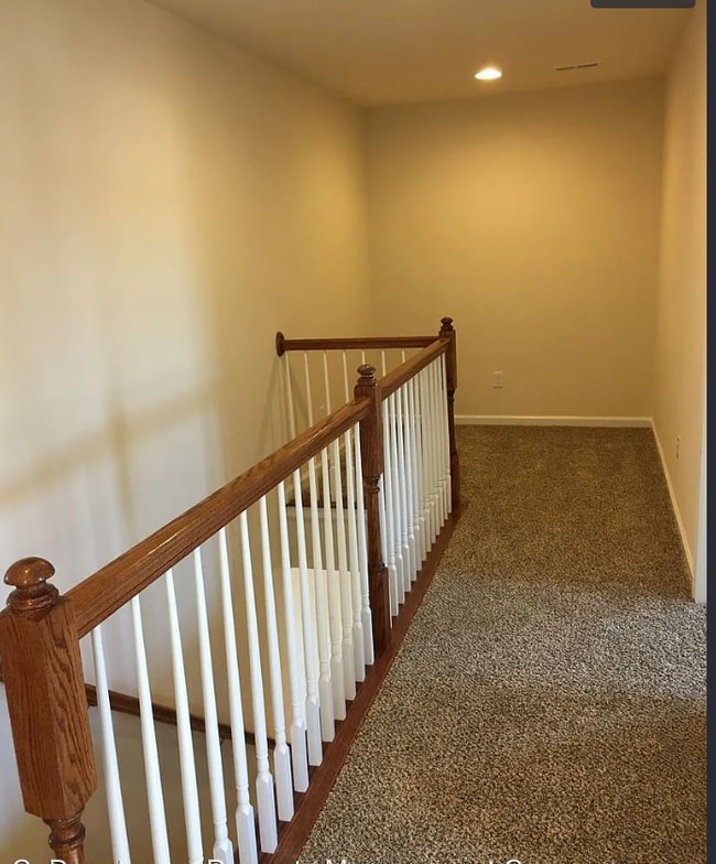 Building Photo - 8 Irvington Dr