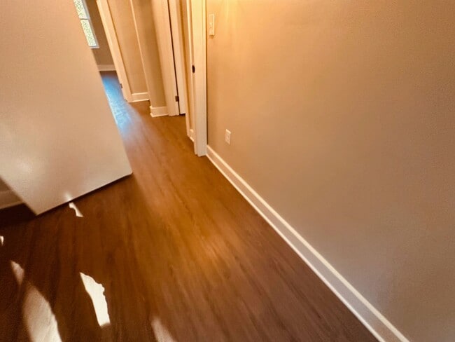 Building Photo - Newly Remodeled Home