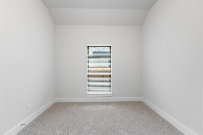 Building Photo - 626 Bay Breeze Dr