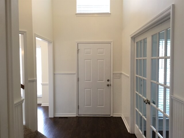 Building Photo - 104 Saddleback Cir