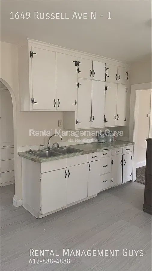 Building Photo - 1649 Russell Ave N