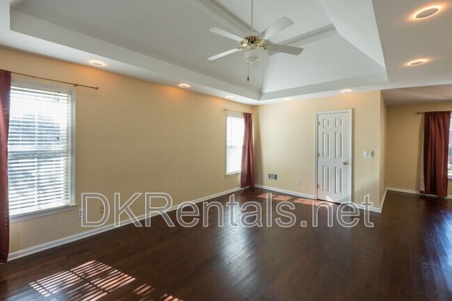 Building Photo - 2433 Gablewood Dr NE