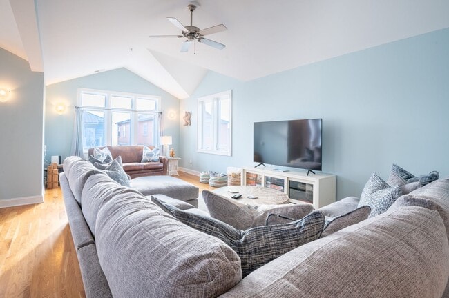 Building Photo - Fresh and Salty @ 608 Carolina Beach Ave. S. #202
