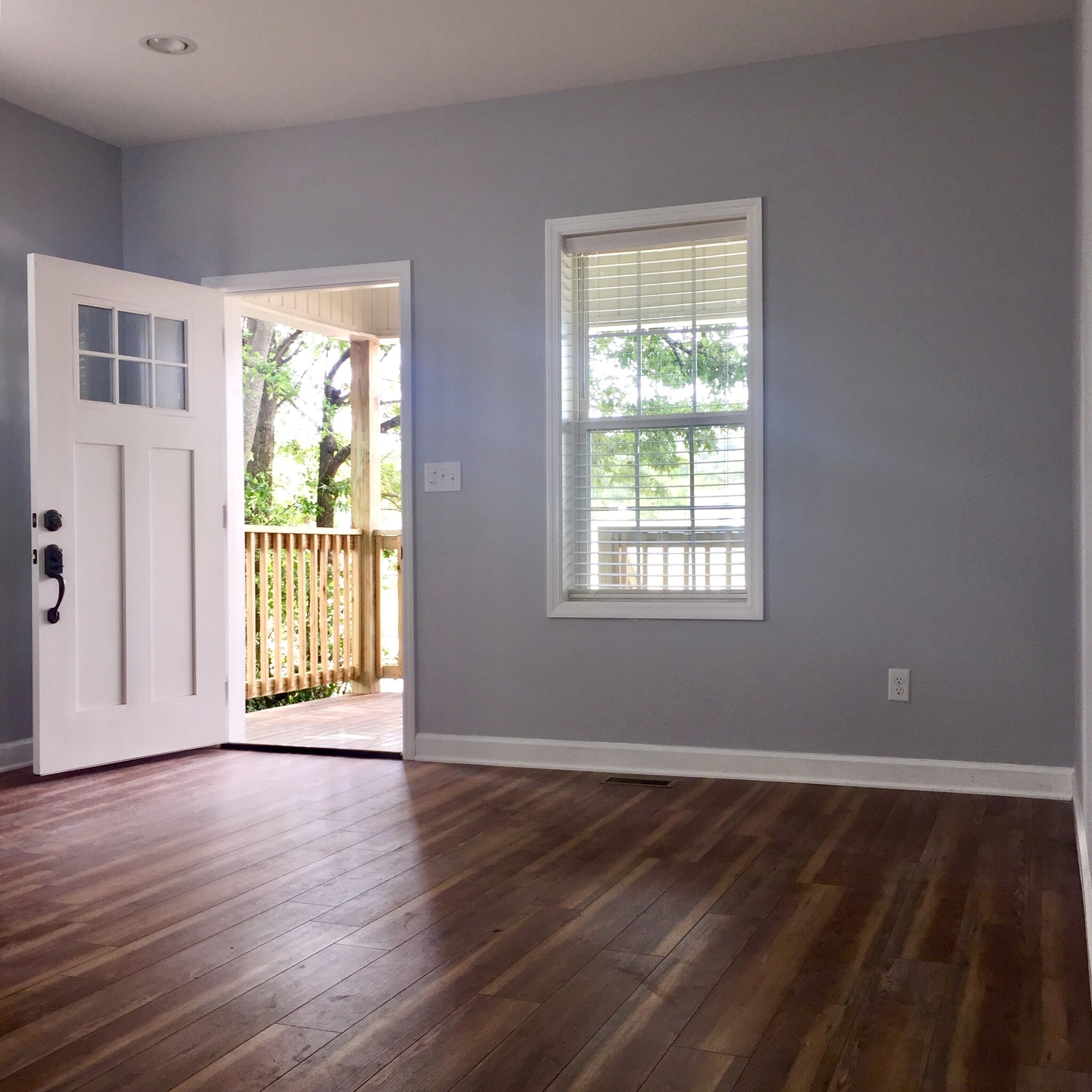 Living Room - Front Entrance - 1707 Oxmoor Rd