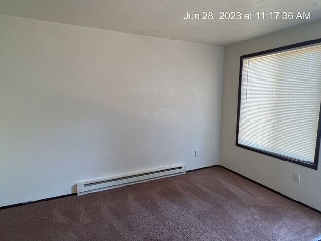 Building Photo - OWN858