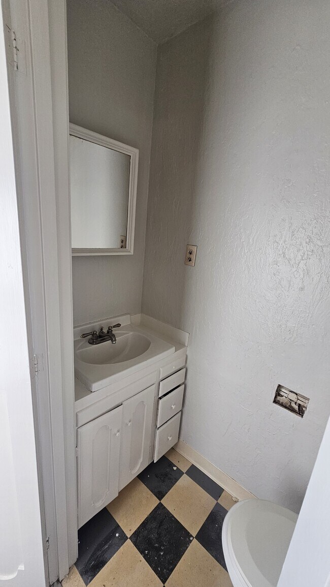 Building Photo - 2545 Nevada Ave