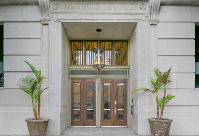 Building Photo - 835 Locust Ave