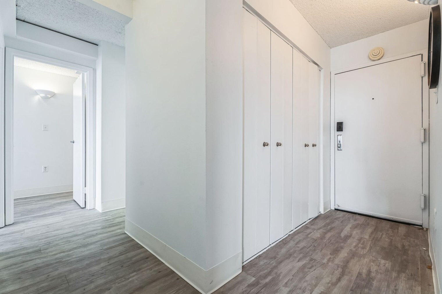 Building Photo - 1711 Bellevue Ave