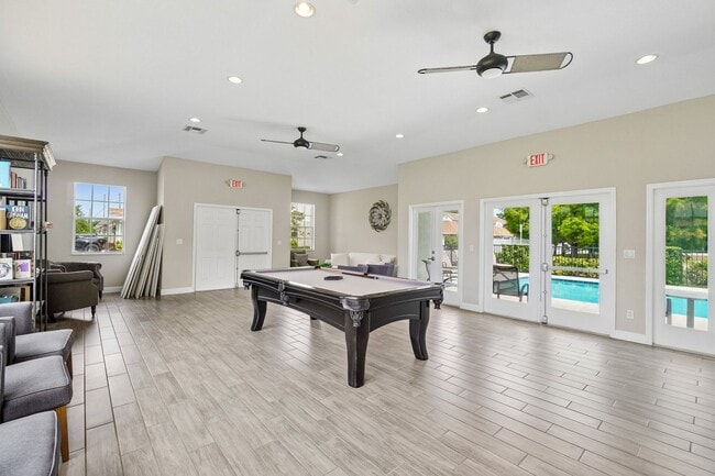 Building Photo - Heritage Oaks gated community 3/2.5/2 Townhome