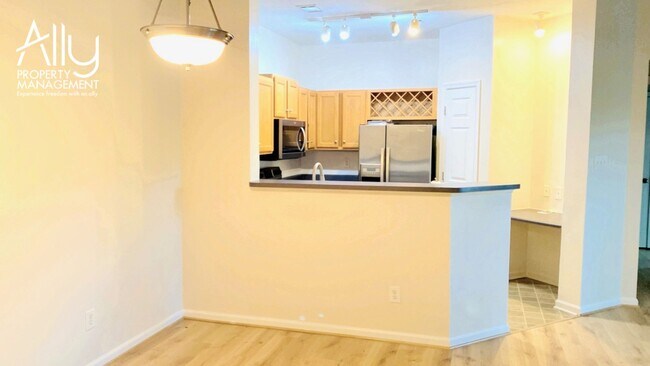 Building Photo - 270 Riverbend Dr