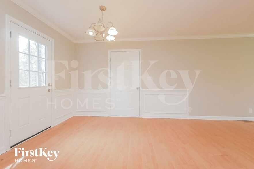 Building Photo - 671 Rocky Point Rd