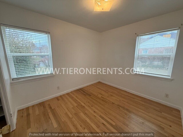 Building Photo - NO DEPOSIT option available for qualified renters with Obligo.