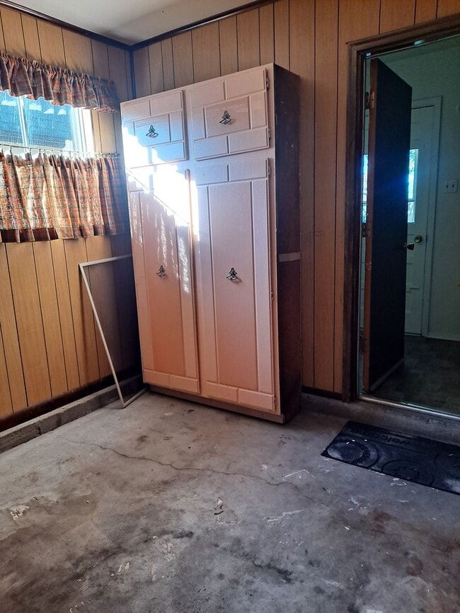 Building Photo - 936-10 Molello   #25-27 Villa Drive