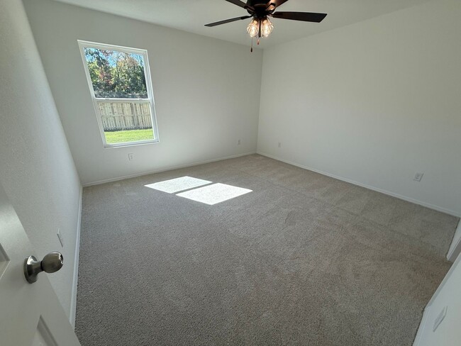 Building Photo - 10412 Marilyn Dr