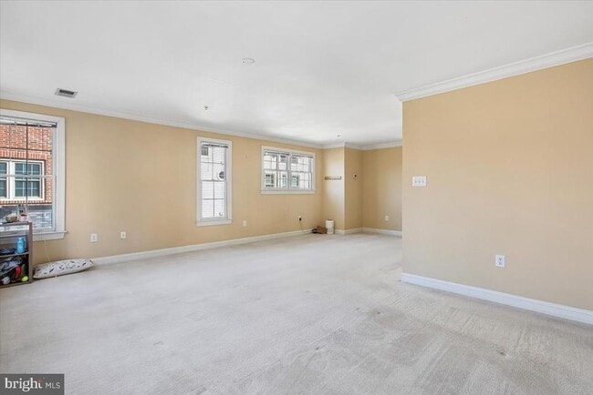 Building Photo - 1053 N Stuart St