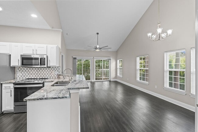 Building Photo - 5026 Belleglen Ct