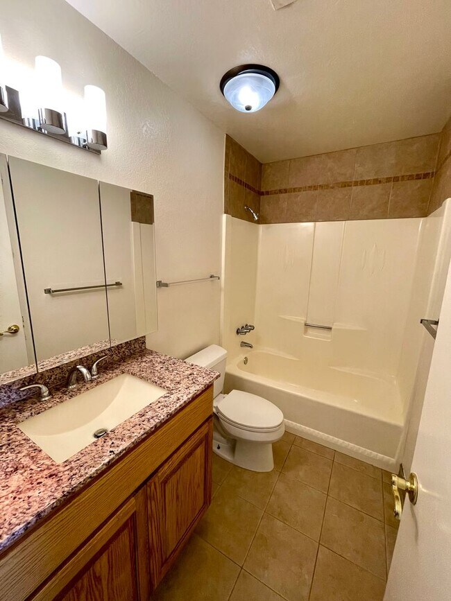 Building Photo - 2988 Cisco Dr S